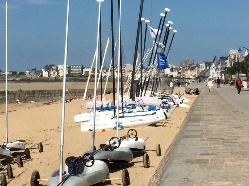 Appartement les pieds dans l'eau - Résidence sur la plage Saint-Malo Esterno foto