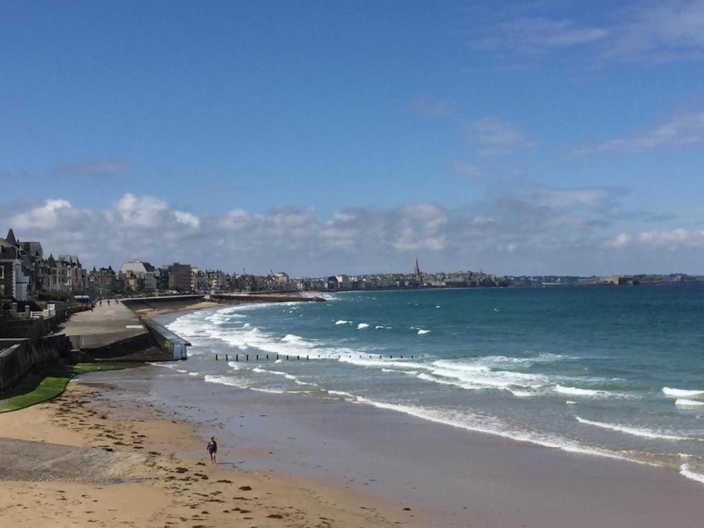 Appartement les pieds dans l'eau - Résidence sur la plage Saint-Malo Esterno foto