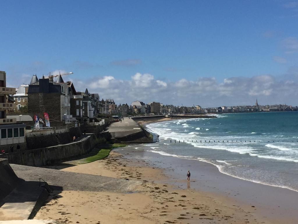 Appartement les pieds dans l'eau - Résidence sur la plage Saint-Malo Esterno foto