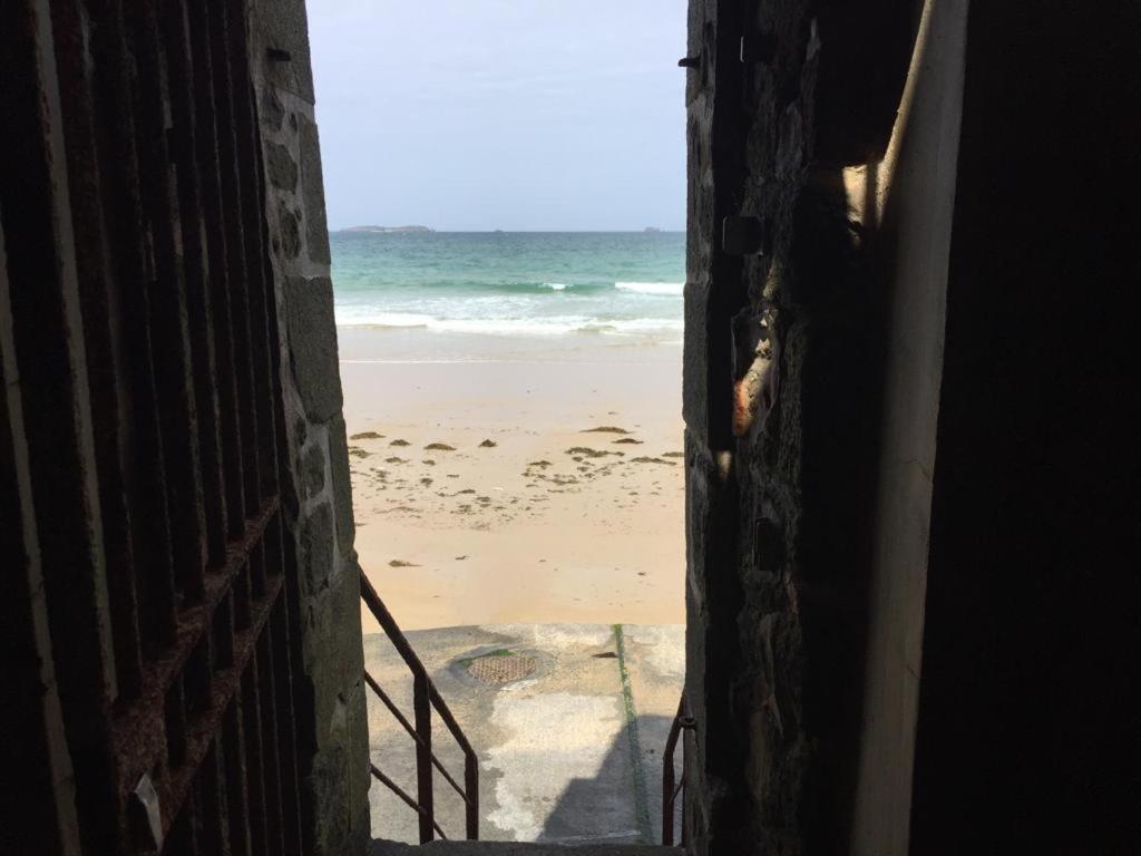 Appartement les pieds dans l'eau - Résidence sur la plage Saint-Malo Esterno foto