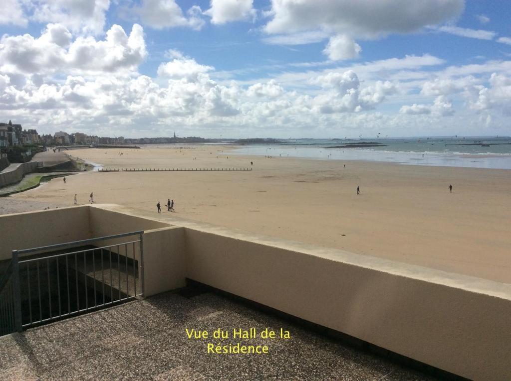 Appartement les pieds dans l'eau - Résidence sur la plage Saint-Malo Esterno foto
